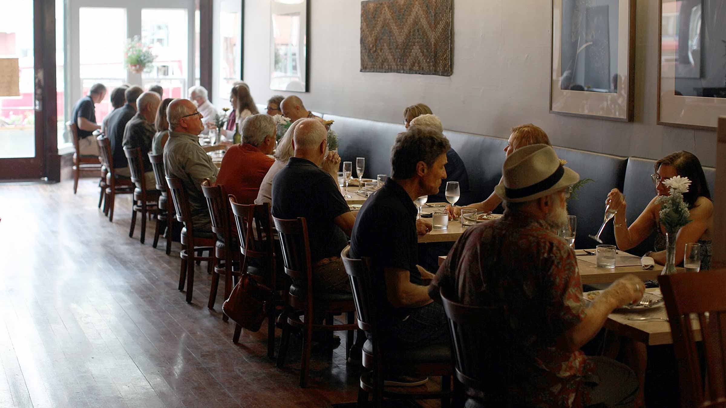 Molly’s Kitchen and Bar