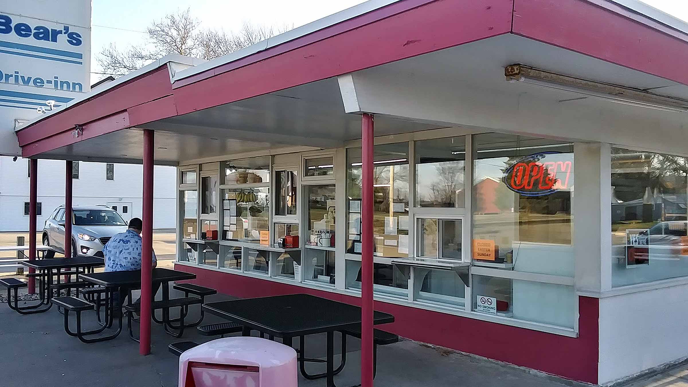 Bear’s Drive Inn