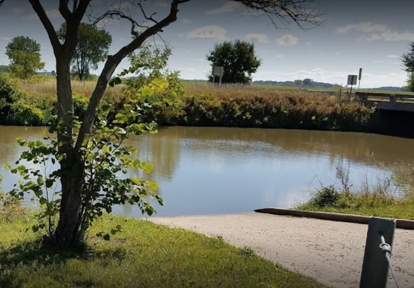 Roadside Park Boat Ramp