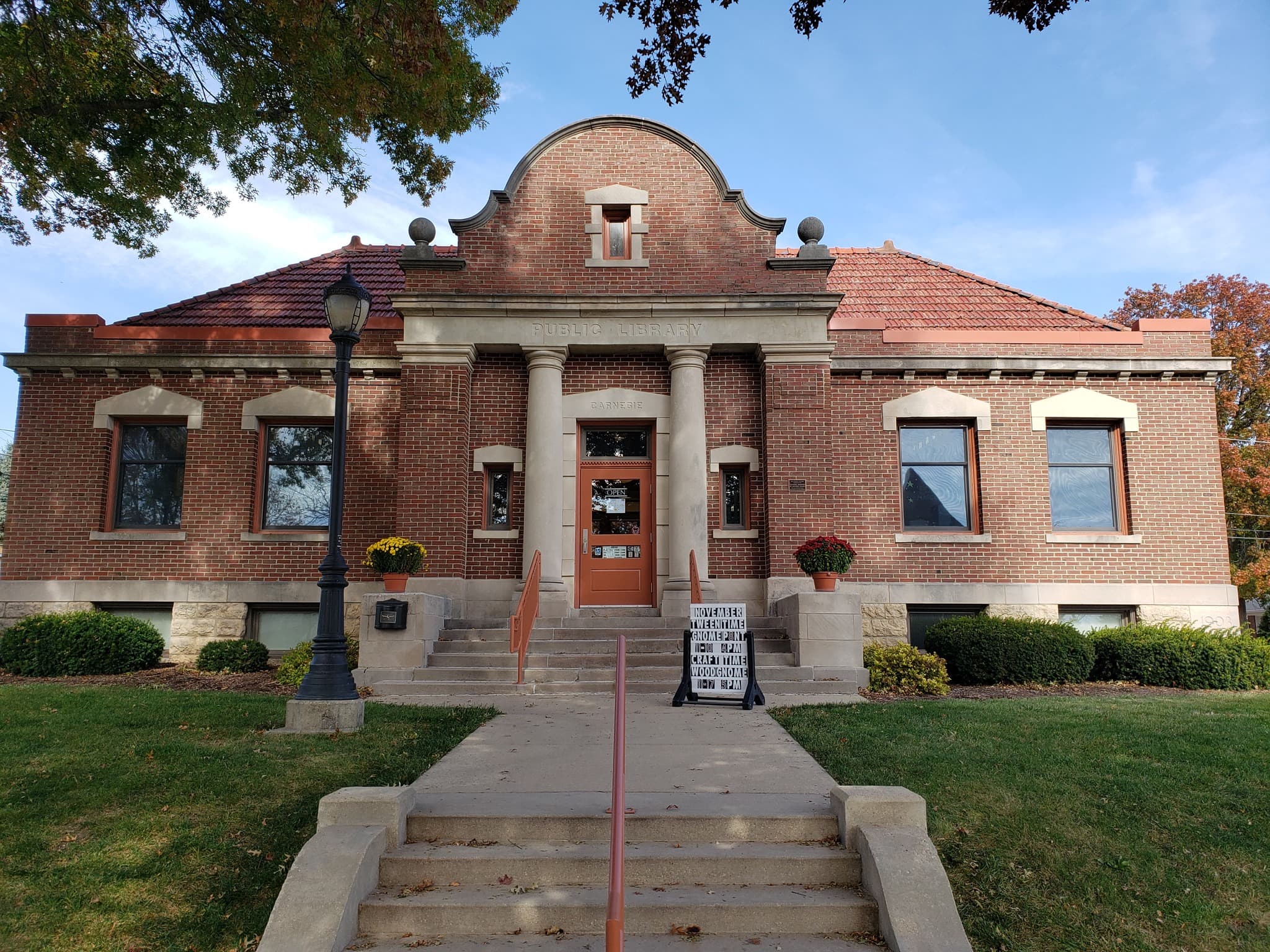 Polo Public Library