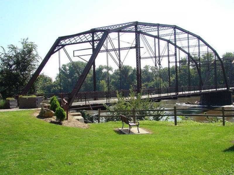 Historic Lyndon Bridge